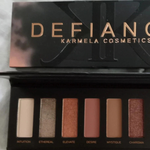 🔷5/$25 New Karmela Defiance Eyeshadow Palette - Picture 2 of 3